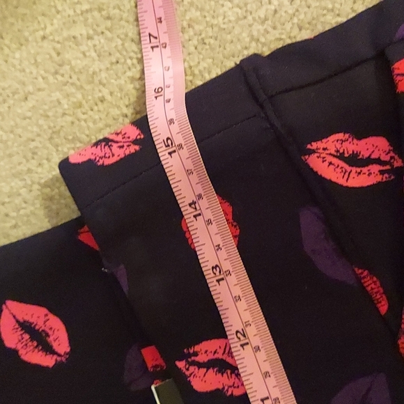 Torrid NEW Pixie Pants Size 00R - Picture 9 of 10